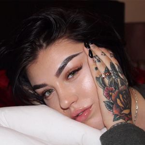 Meet your Posher, Kenzi